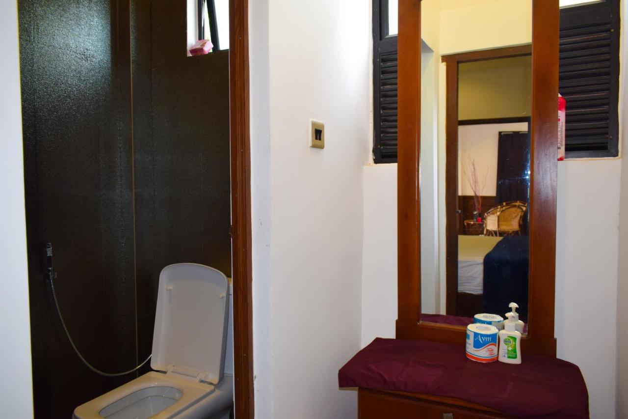 Alffa Guest Inn Trincomalee Ngoại thất bức ảnh