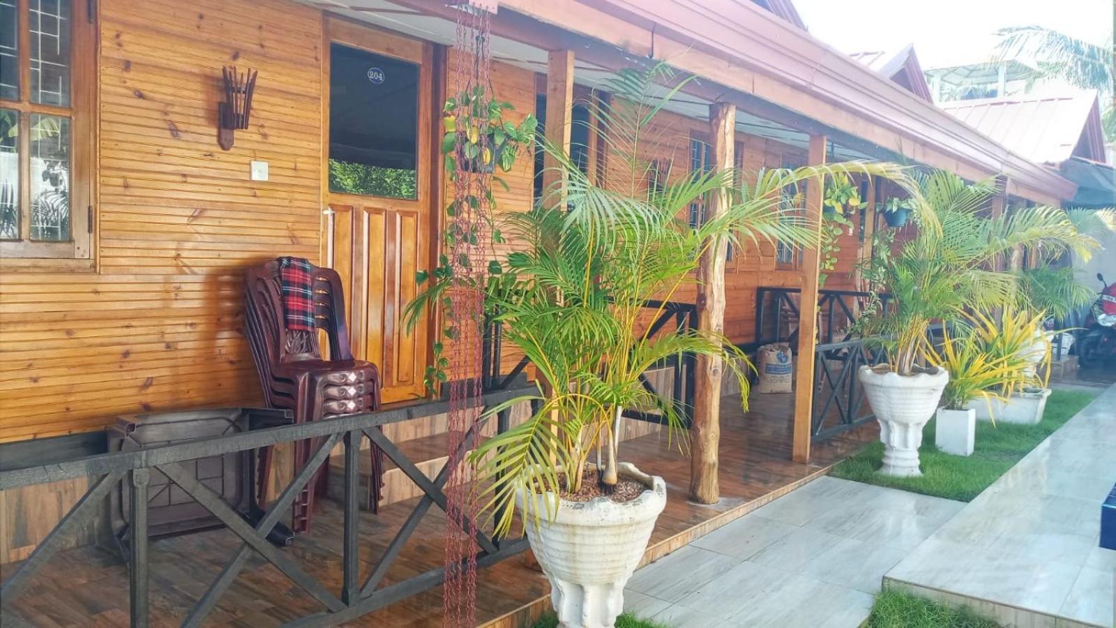 Alffa Guest Inn Trincomalee Ngoại thất bức ảnh