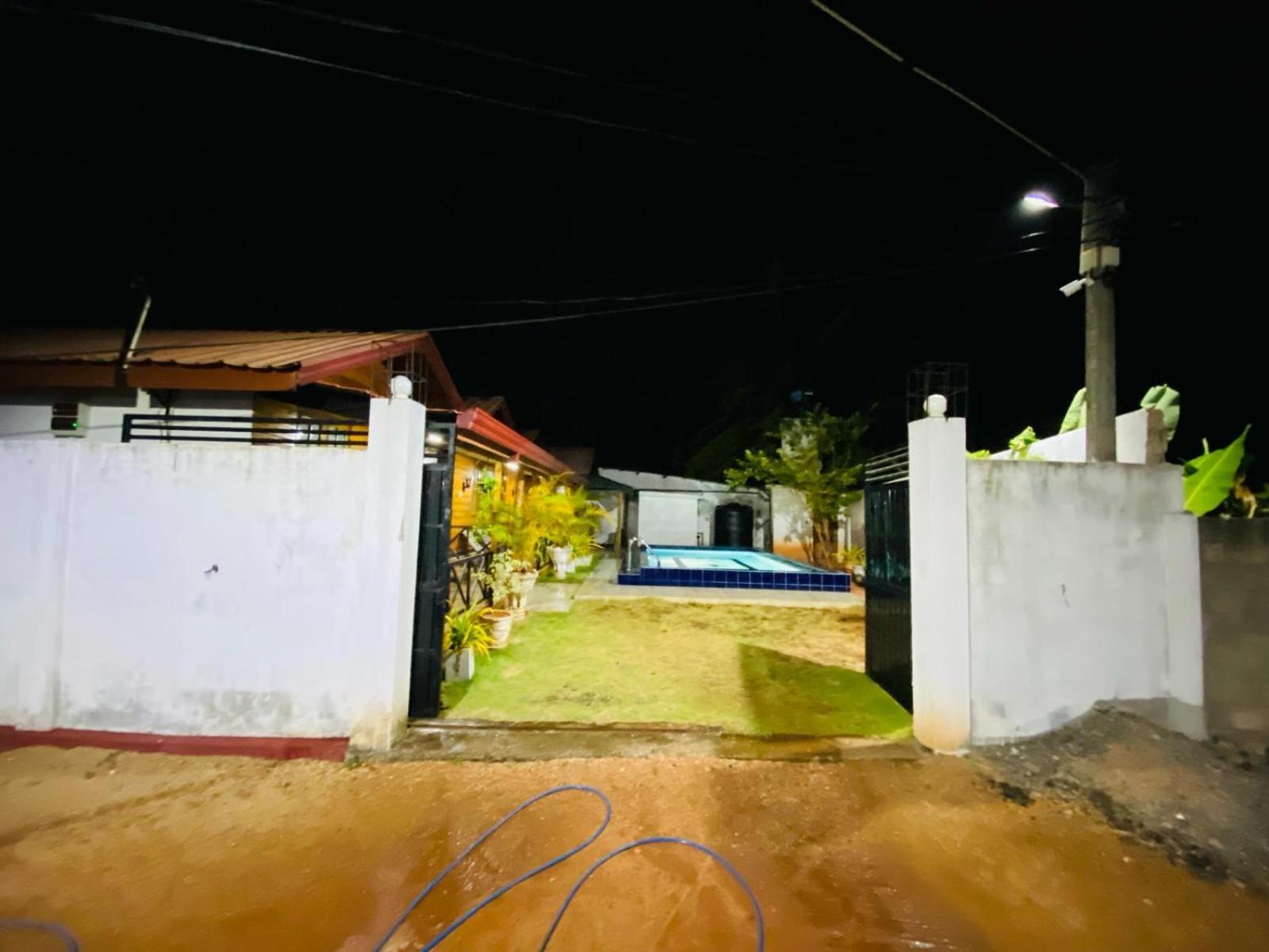Alffa Guest Inn Trincomalee Ngoại thất bức ảnh